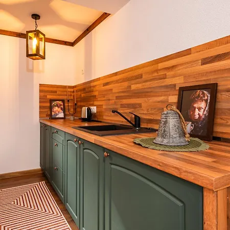 арт къща лъка